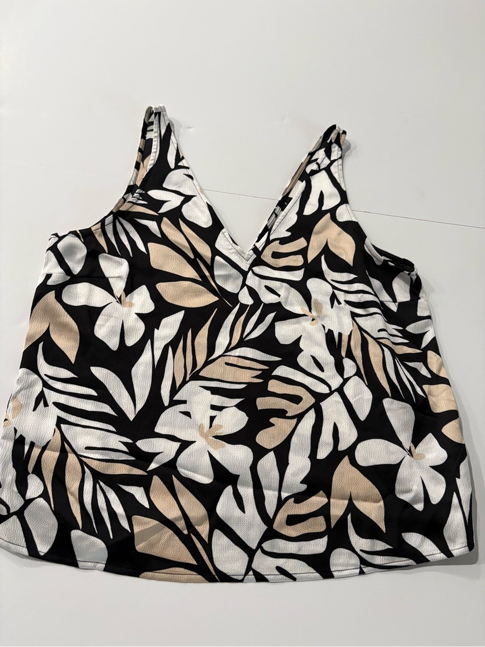 Old Navy Black, Beige & White Floral V-Neck Cami, Great For Layering